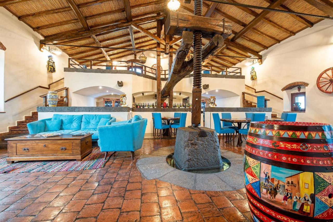 Etna Quota Mille Boutique Hotel, Typical Sicilian Food & Wine Рандаццо Экстерьер фото
