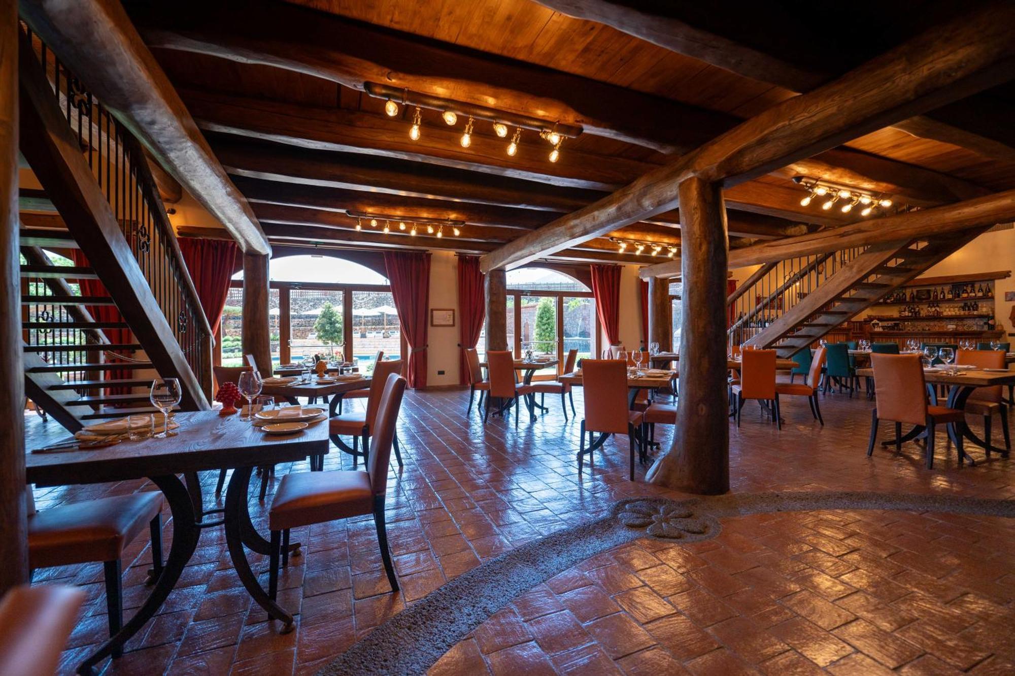 Etna Quota Mille Boutique Hotel, Typical Sicilian Food & Wine Рандаццо Экстерьер фото